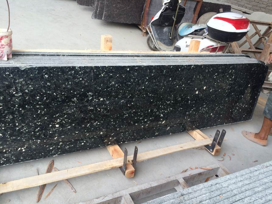 Emerald Pearl Granit Small Slabs