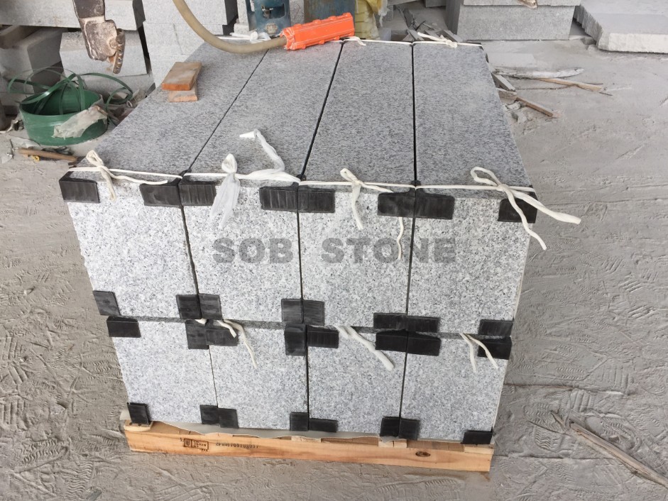 G603 Grey Granite Curbs Flamed