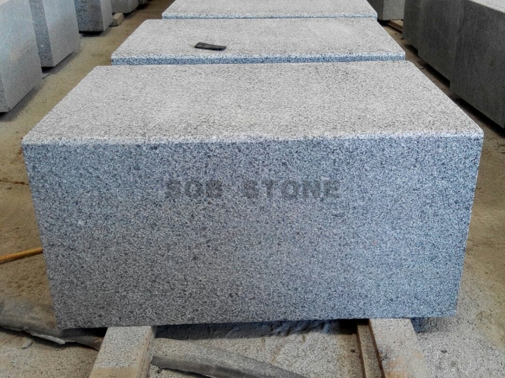 G654 Grey Granite Curbs