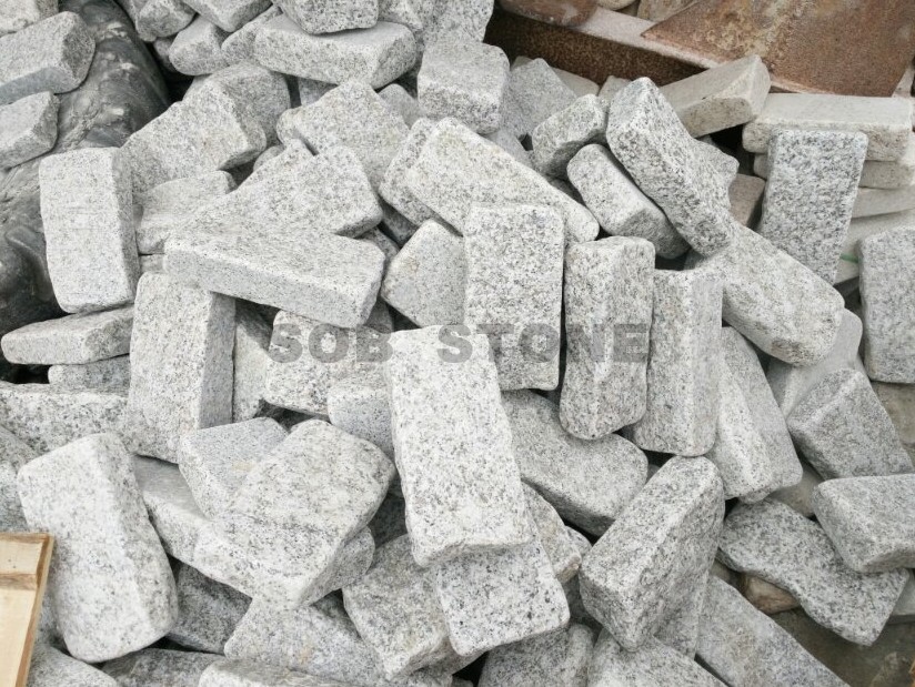 G603 Silver Grey Granite Tumbled Cobbles 20x10cm Block Paving