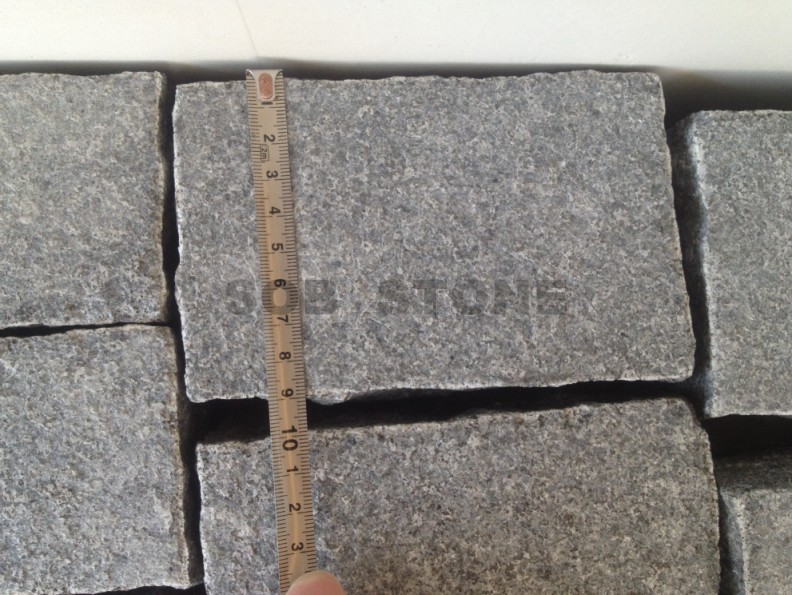 G654 Dark Grey Granite Cobblestone Pavers