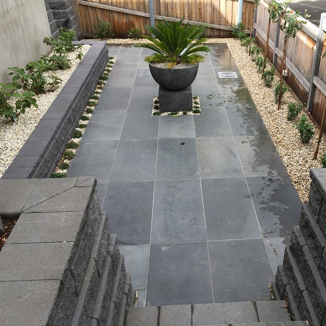 Bluestone Cat Paw Pavers