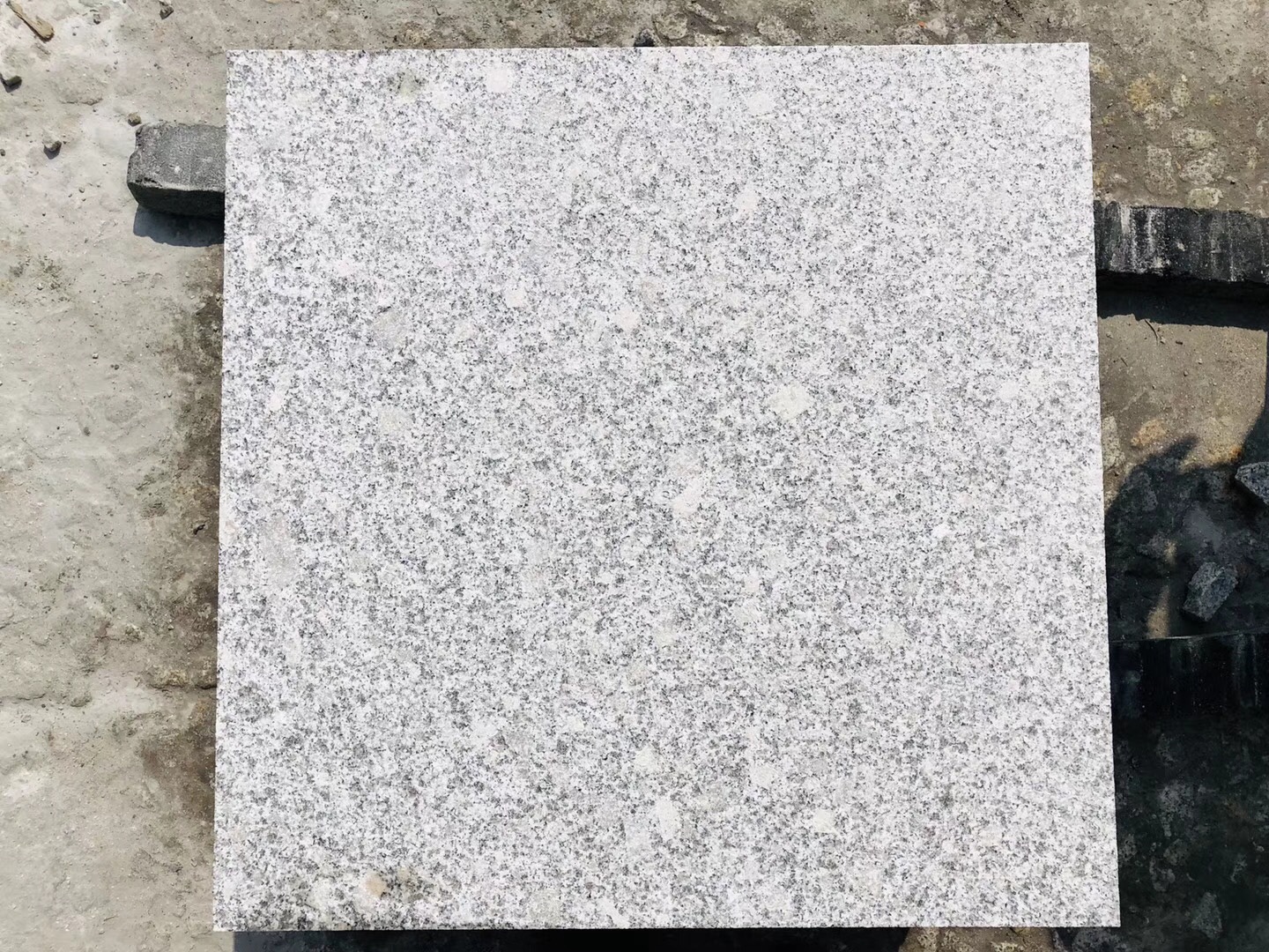 HA G603 Silver White Granite Exfoliated / Flamed Tiles