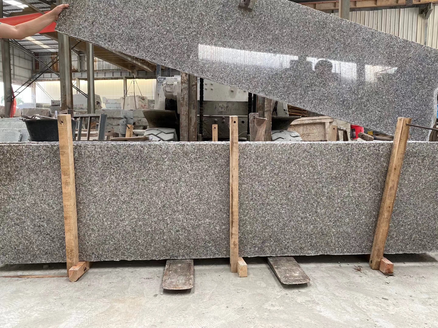 Cheap Chinese G636 Pink Granite Slabs