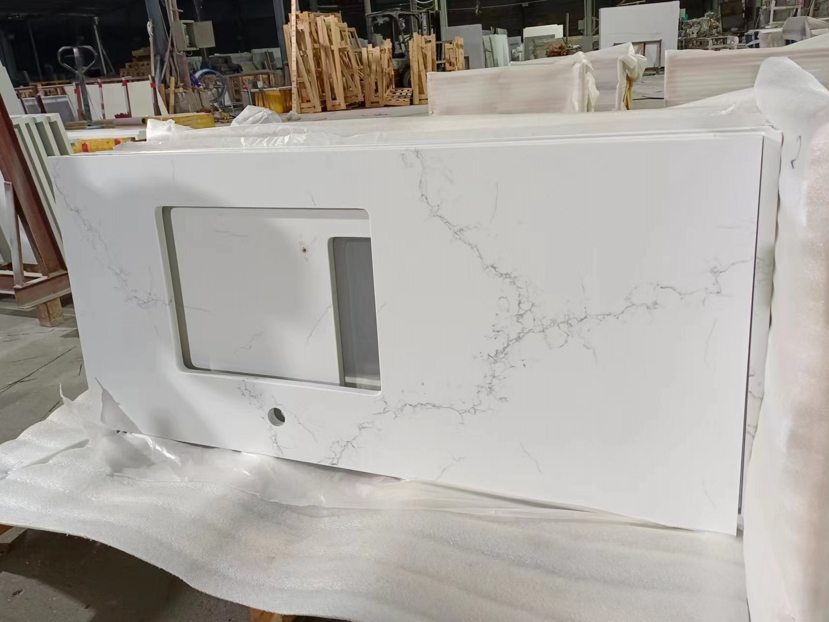 Misterio Quartz Vanity Tops with Laminated Edge